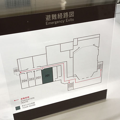 インクジェットダイレクト出力施工事例　ホテル避難経路